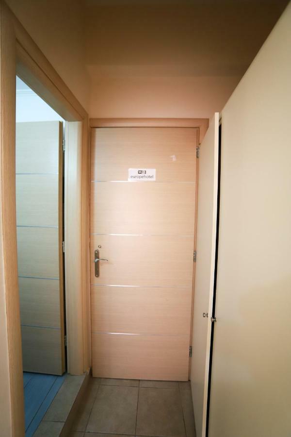 Europe Hotel コルフ島 エクステリア 写真